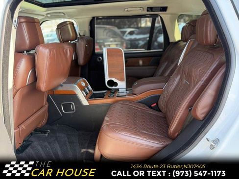 Used 2020 Land Rover Range Rover SV Autobiography Dynamic image 16