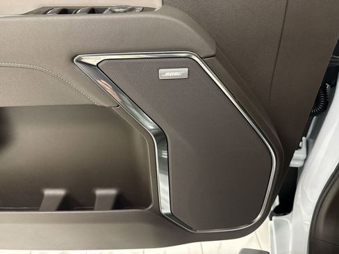 New 2026 GMC Sierra 3500 SLT w/ SLT Convenience Package image 25