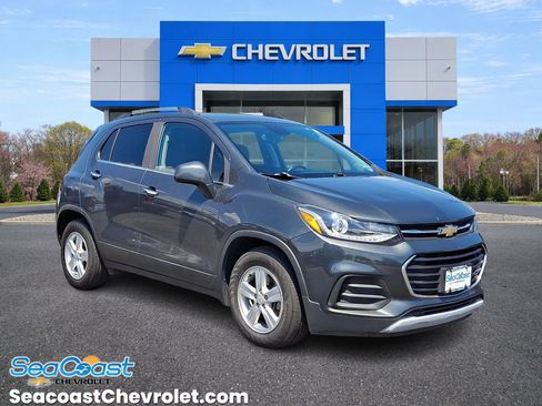 Certified 2018 Chevrolet Trax LT w/ LT Convenience Package FWD image 1