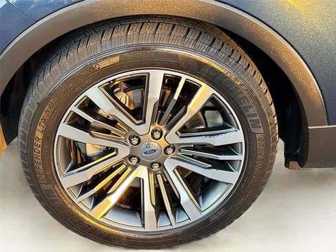 Used 2016 Ford Explorer Platinum image 35