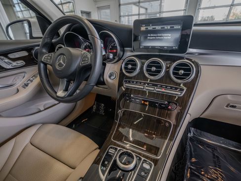 Used 2018 Mercedes-Benz GLC 300 GLC 300 image 19