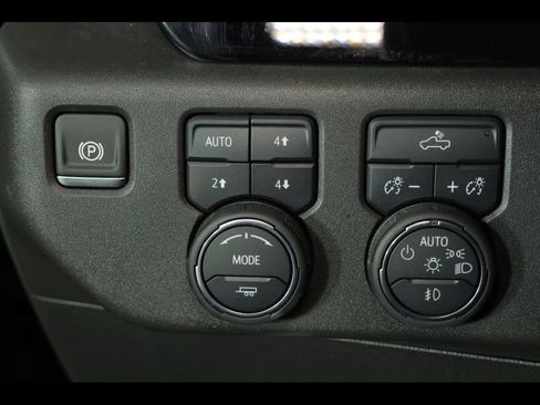 Used 2024 Chevrolet Silverado 1500 LT Trail Boss AWD/4WD image 16