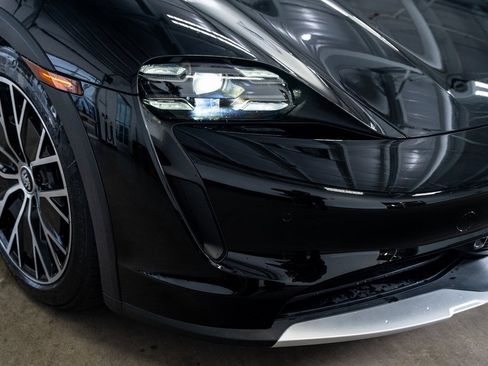 Used 2024 Porsche Taycan 4S w/ Premium Package image 17