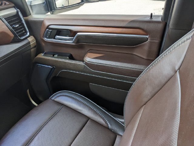 Used 2024 GMC Sierra 2500 Denali w/ Denali Reserve Package AWD/4WD image 18