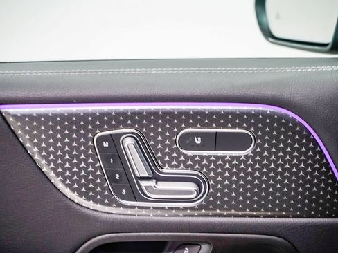 Certified 2025 Mercedes-Benz GLB 250 image 19