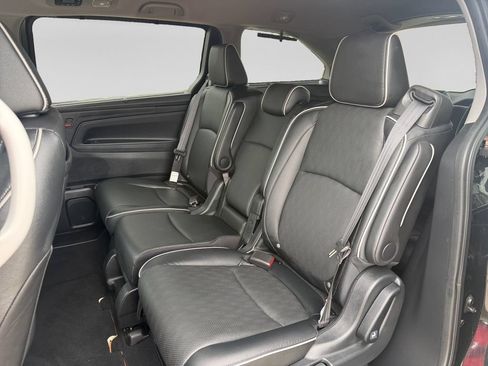 Used 2024 Honda Odyssey Elite image 12