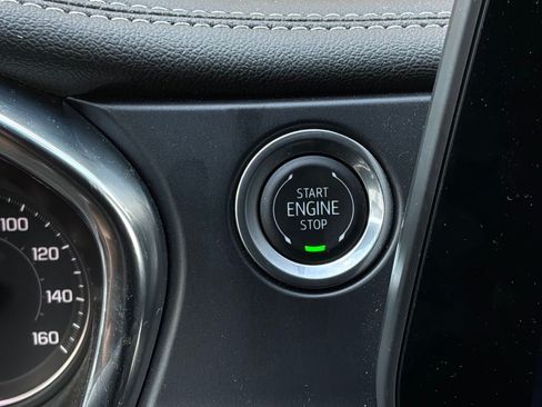 Used 2025 Chevrolet Blazer LT FWD image 30