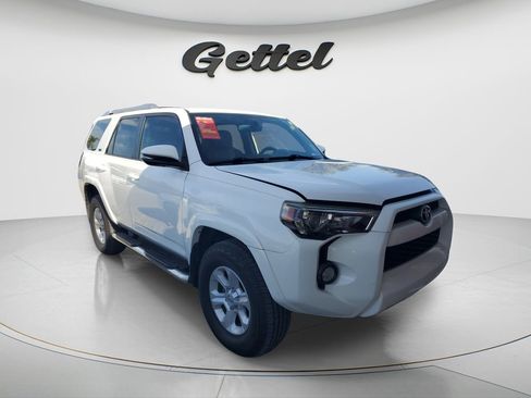 Used 2016 Toyota 4Runner SR5 Premium AWD/4WD image 2
