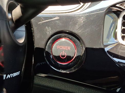 Used 2025 Honda Civic Sport image 25