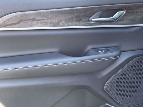 New 2026 Jeep Grand Cherokee L 4WD image 20