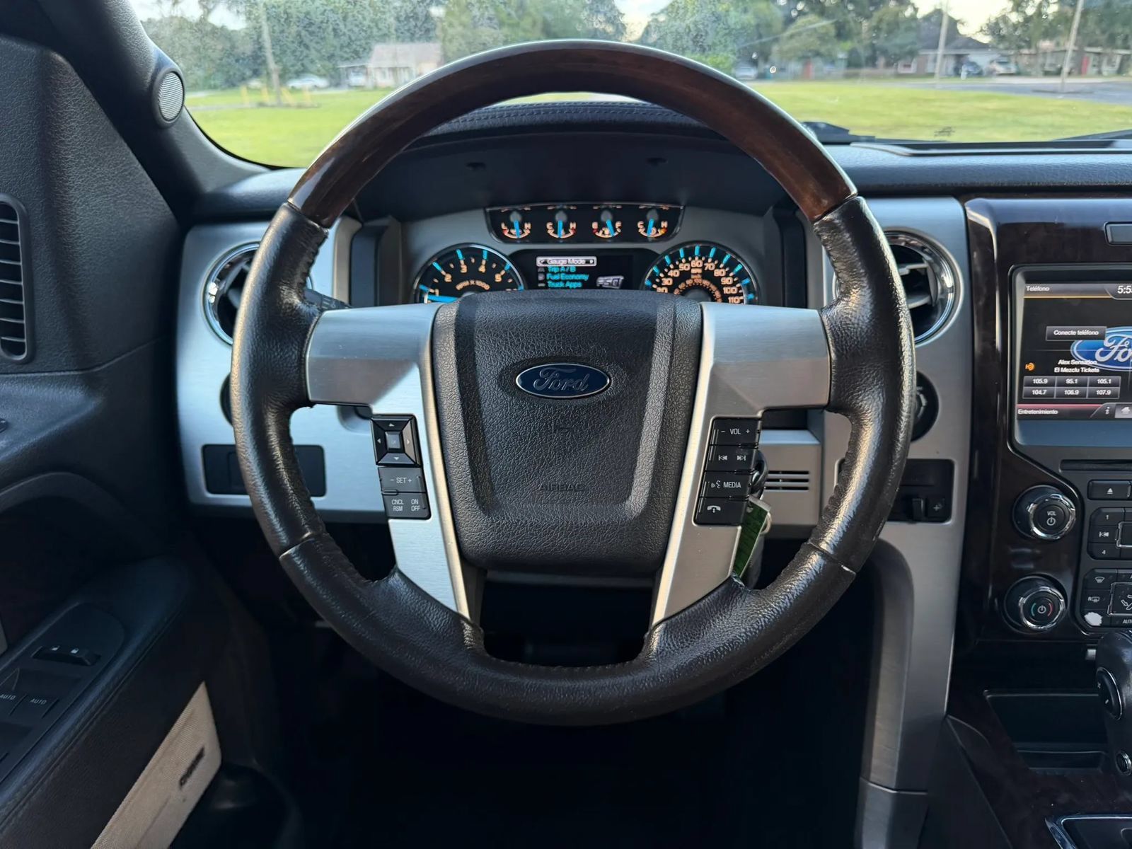 Used 2014 Ford F150 Platinum AWD/4WD image 13