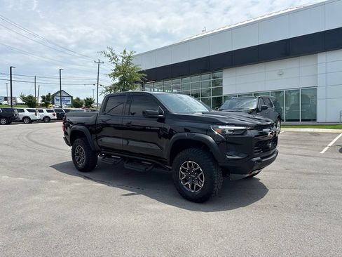 Used 2024 Chevrolet Colorado ZR2 w/ ZR2 Convenience Package III AWD/4WD image 1