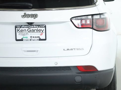 Used 2025 Jeep Compass Limited AWD/4WD image 44