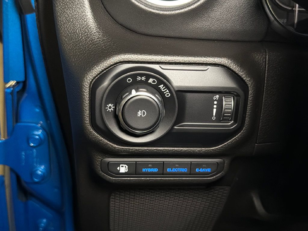 Used 2023 Jeep Wrangler Unlimited Sahara w/ Cold Weather Group AWD/4WD image 22