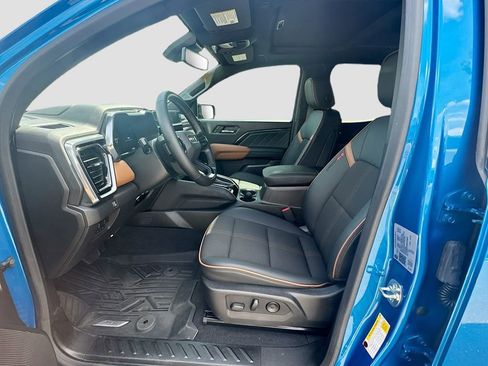 Used 2024 GMC Canyon AT4 w/ Technology Package image 28