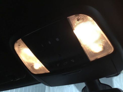 Used 2022 Dodge Durango R/T w/ Blacktop Package AWD/4WD image 35