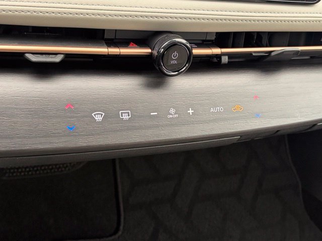 Used 2024 Nissan Ariya AWD image 23