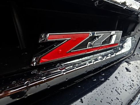 Used 2018 Chevrolet Silverado 1500 LTZ Z71 w/ Centennial Edition image 11