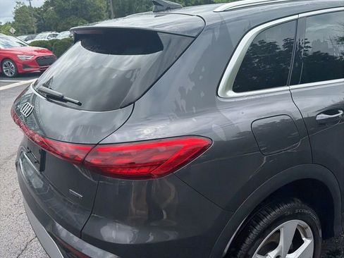 Used 2025 Audi Q5 Premium Plus w/ Premium Plus AWD/4WD image 11
