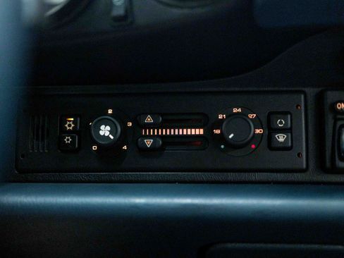 Used 1997 Porsche 911 Carrera RWD image 75