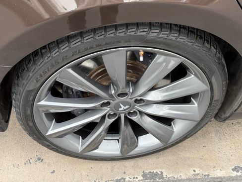 Used 2013 Tesla Model S Performance image 14