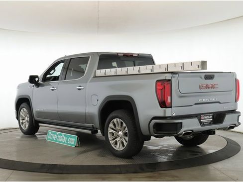 Used 2024 GMC Sierra 1500 Denali image 8