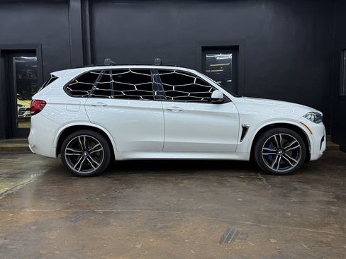Used 2015 BMW X5 M image 10