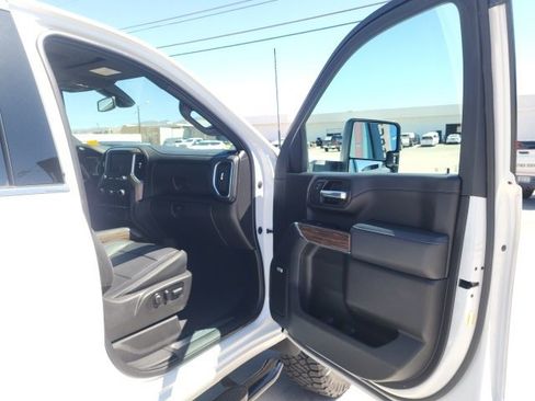 Used 2023 Chevrolet Silverado 3500 High Country w/ Safety Package II image 39