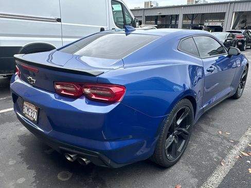 Used 2021 Chevrolet Camaro LT RWD image 5