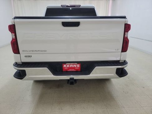 Used 2023 Chevrolet Silverado 1500 LT AWD/4WD image 7