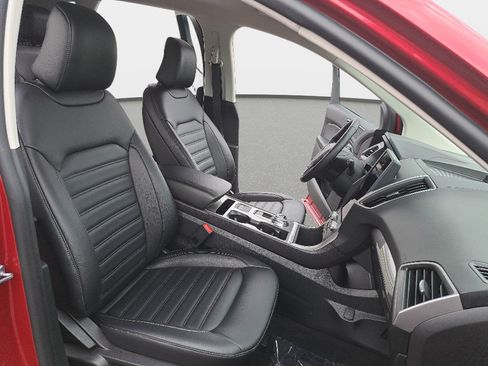 Used 2023 Ford Edge SEL AWD/4WD image 11