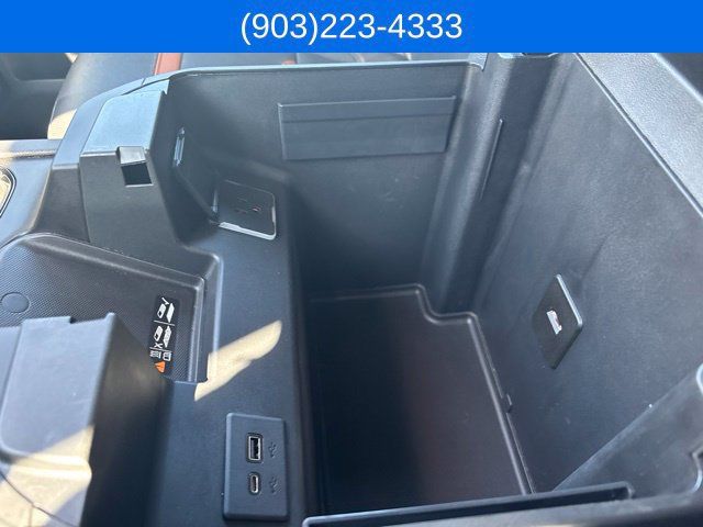 Used 2023 GMC Sierra 1500 AT4 w/ Technology Package AWD/4WD image 32