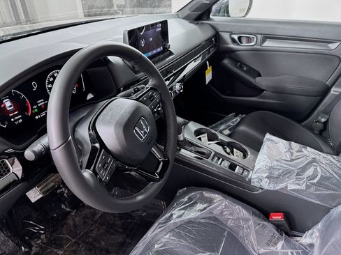 Used 2023 Honda Civic Sport image 9