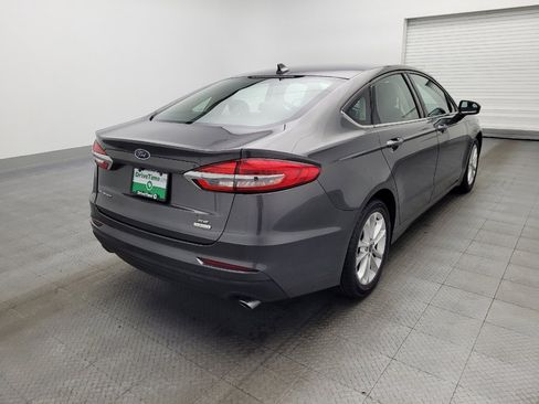 Used 2019 Ford Fusion SE image 9
