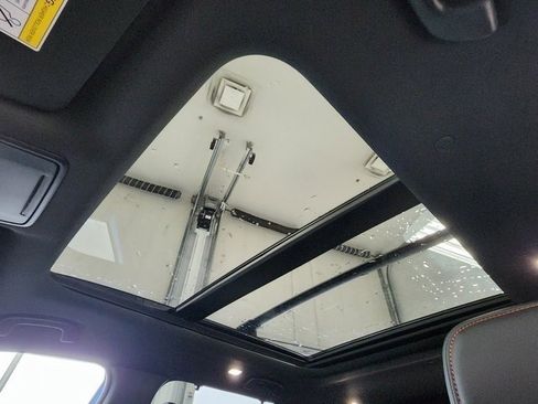 Used 2023 Honda Pilot TrailSport image 6