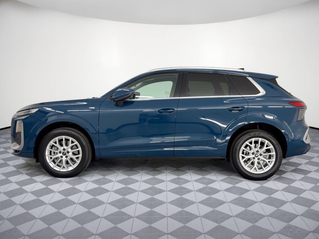 Used 2026 Audi Q3 quattro 2.0T AWD/4WD image 2