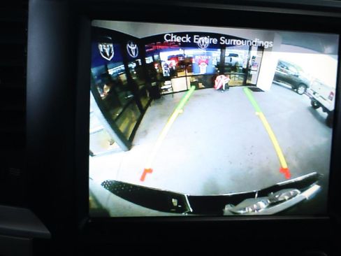 Used 2016 RAM 3500 Big Horn RWD image 23