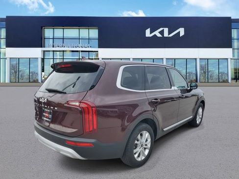 Used 2022 Kia Telluride LX AWD/4WD image 4