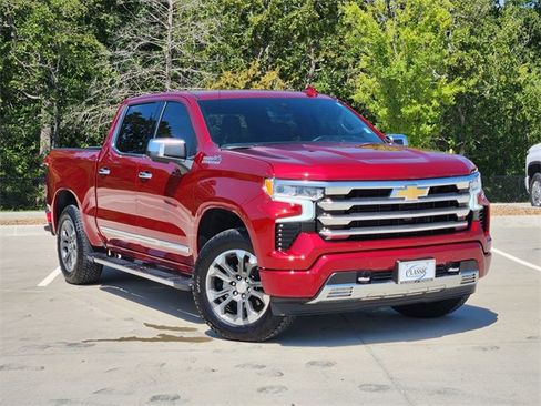 Certified 2025 Chevrolet Silverado 1500 High Country w/ Technology Package image 1