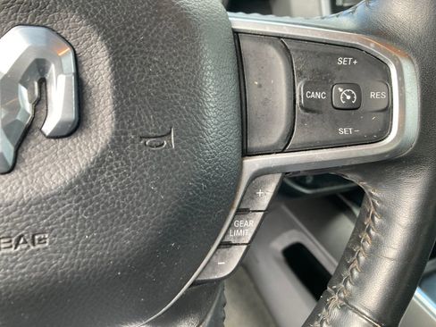 Used 2022 RAM 1500 Big Horn AWD/4WD image 38