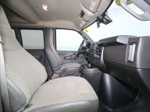 Used 2025 Chevrolet Express 3500 LT w/ LT Preferred Equipment Group RWD image 15