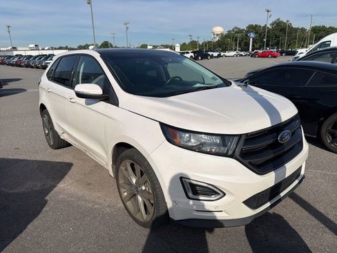 Used 2018 Ford Edge Sport w/ Equipment Group 401A AWD/4WD image 2