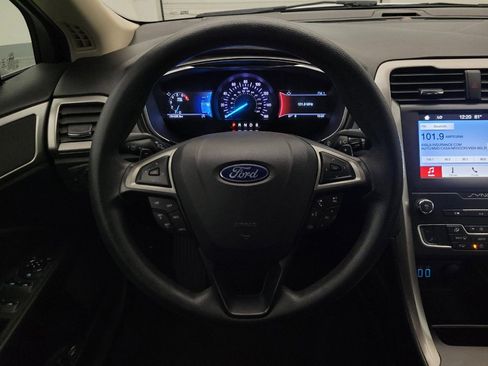 Used 2019 Ford Fusion SE FWD image 22
