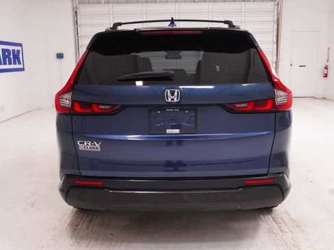 Used 2023 Honda CR-V LX image 6