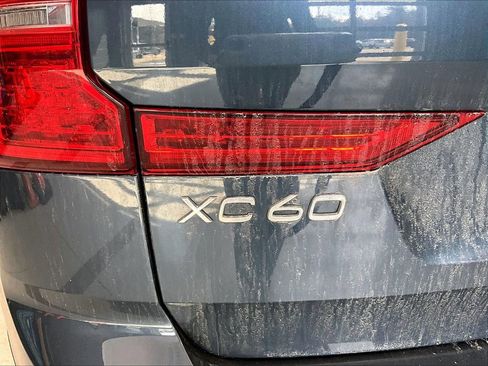 Used 2025 Volvo XC60 B5 Plus w/ Climate Package image 28