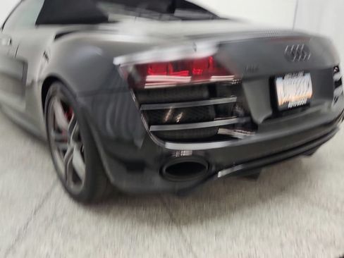 Used 2011 Audi R8 V10 w/ Enhanced Leather Pkg AWD/4WD image 19