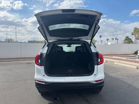 Used 2024 GMC Terrain AT4 image 26