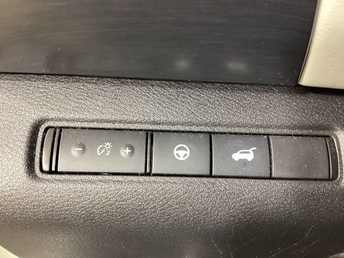 Used 2022 Nissan Pathfinder SL AWD/4WD image 19