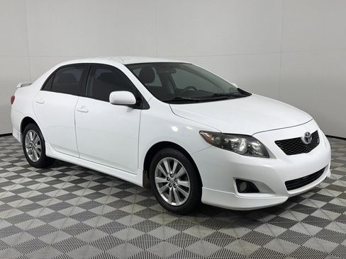 Used 2010 Toyota Corolla S image 3