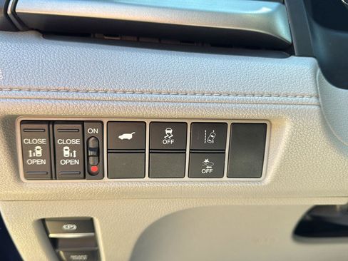 Used 2018 Honda Odyssey EX-L image 13